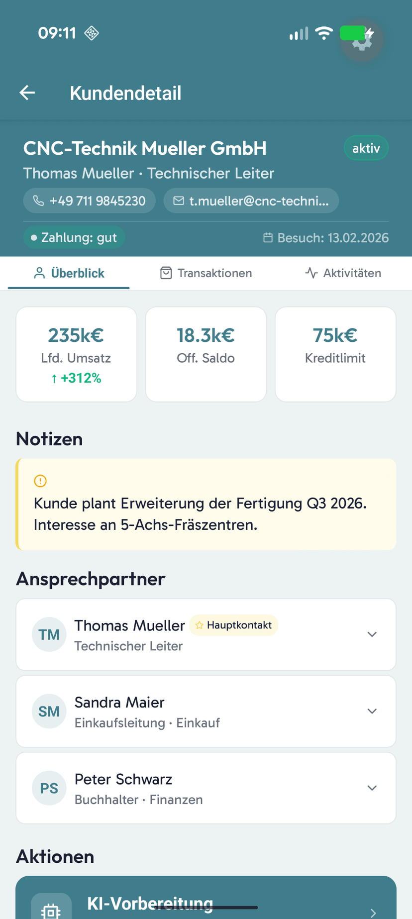 viamind App – Kundendetail mit Umsatz, Notizen und Ansprechpartnern